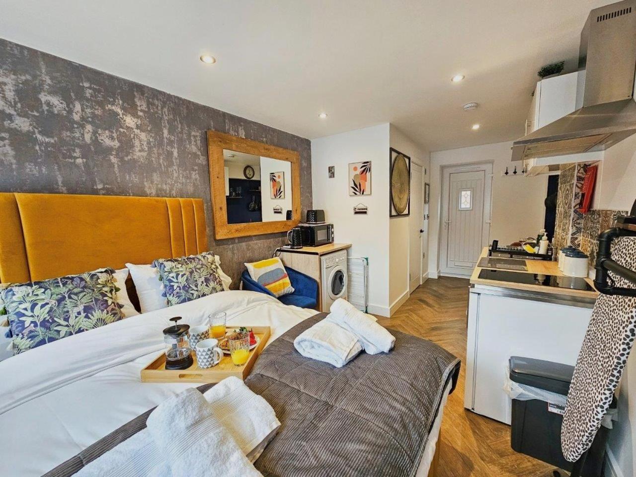 Cobblestone Studio By Fortuna Property Cheltenham Zewnętrze zdjęcie